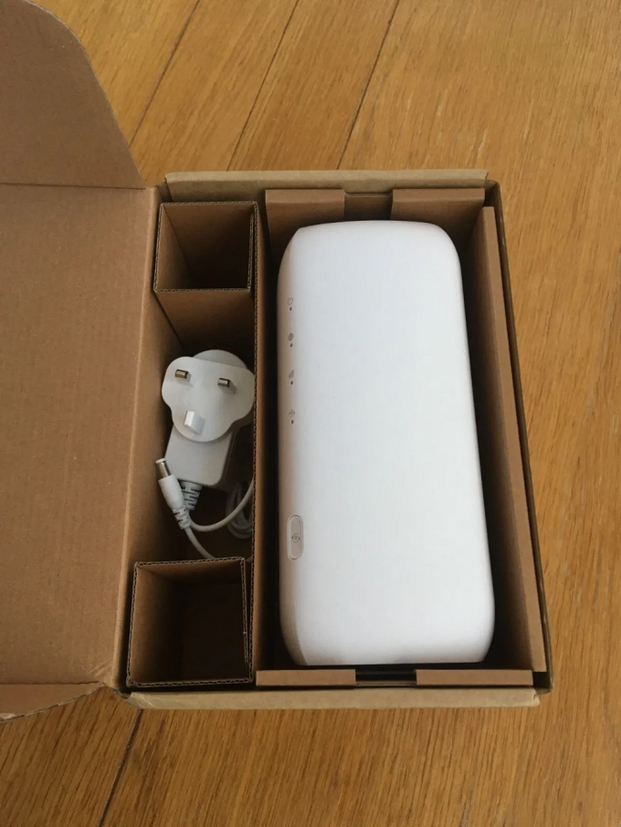 새 해제된 ZYXEL NR5103EV2 4.7Gbps WiFi6 4G LTE 5G WiFi 라우터 5G NR 실내 CPE 라우터 1