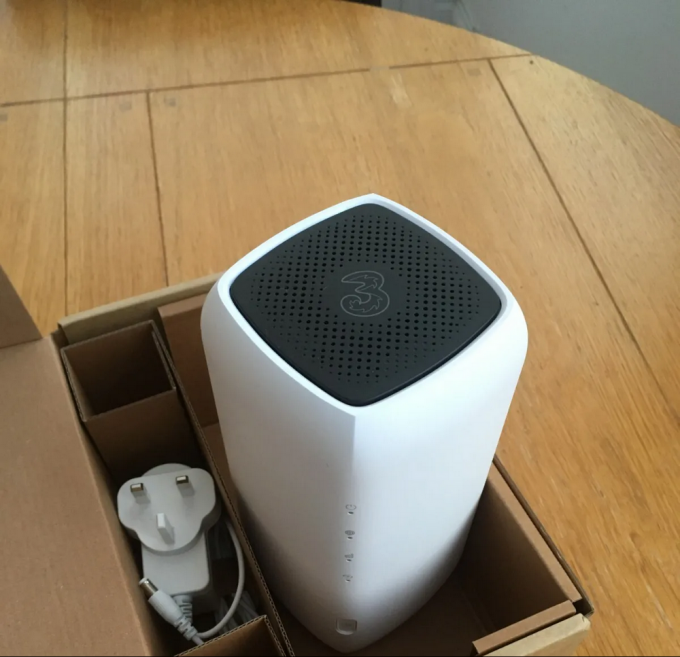 새 해제된 ZYXEL NR5103EV2 4.7Gbps WiFi6 4G LTE 5G WiFi 라우터 5G NR 실내 CPE 라우터 3